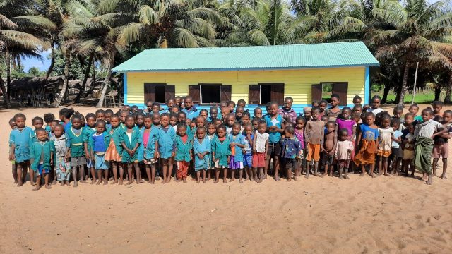 Scuola in Madagascar finanziata da PensieriParole ONLUS