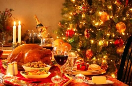 La tradizione del Potluck: da dove deriva e come organizzare la festa “dopo le feste” Potluck